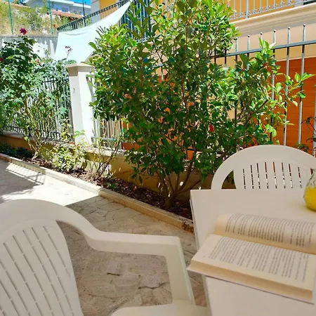 Villino Maria Pia, In Villino In Centro Storico Semesterbostad